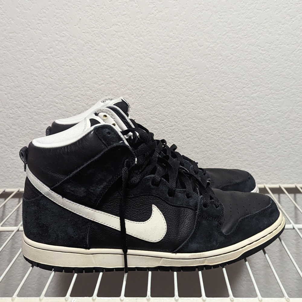 Nike Dunk Venom size 10